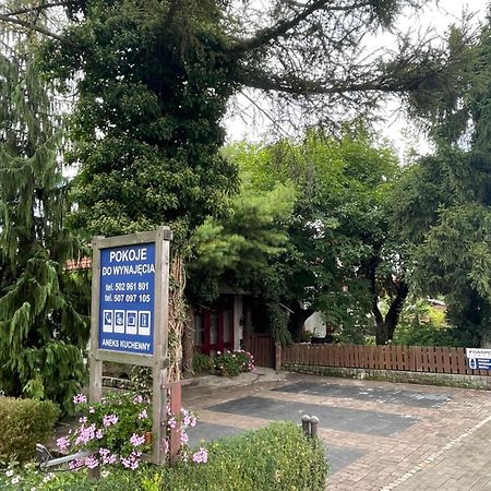 Pokoje Do Wynajecia Nowogrodziec Ngoại thất bức ảnh